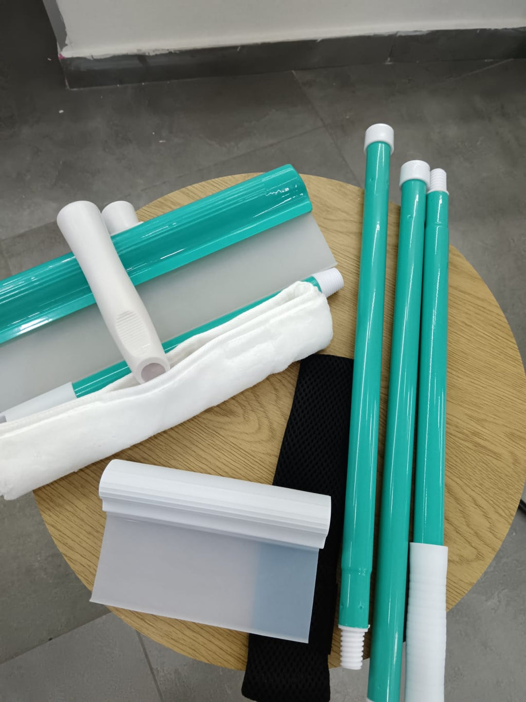 lavavetro con raccogli liquidi, con tergivetro piccolo più spugna scrub